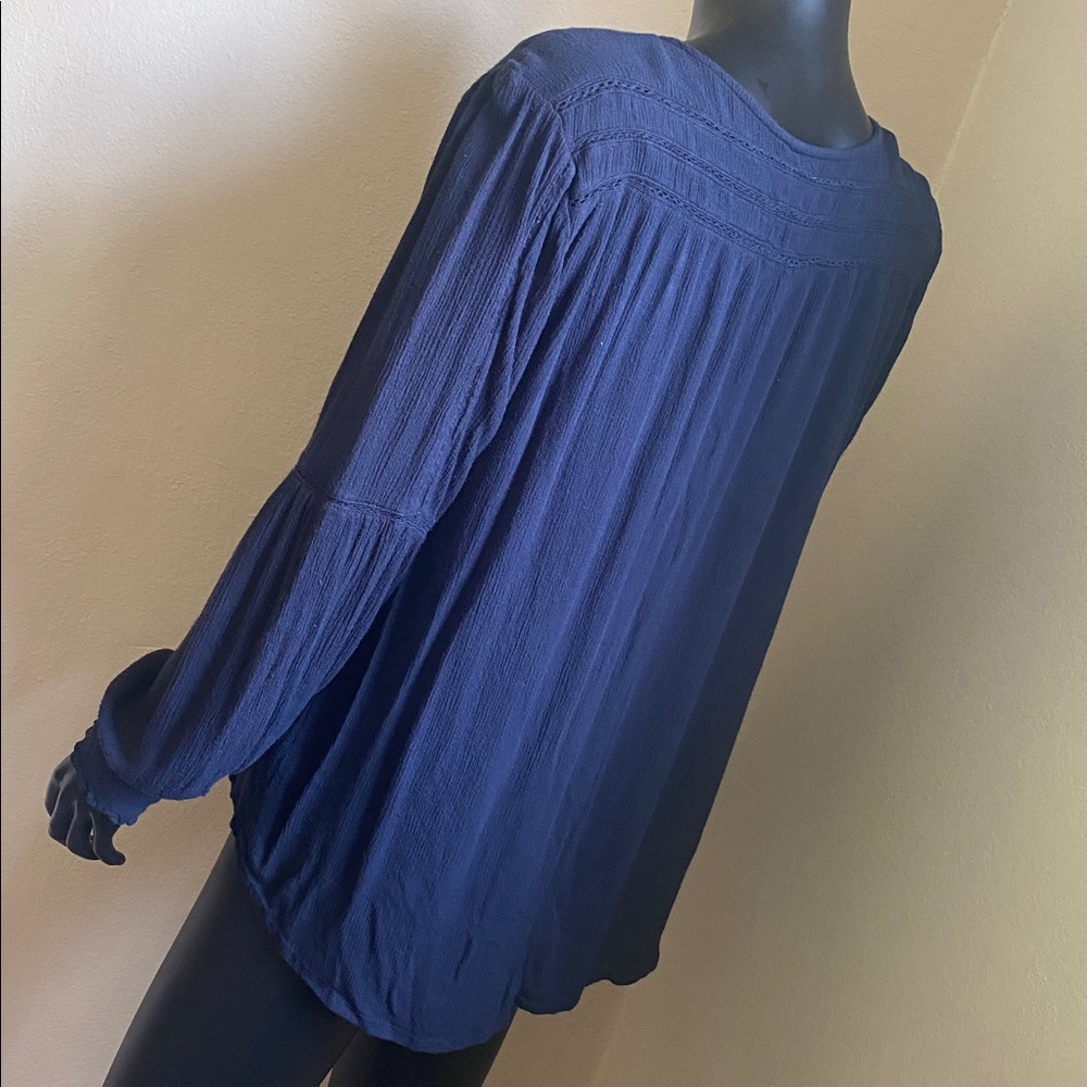 Bass Navy Button-Front V-Neck Blouse - Picture 6 of 11